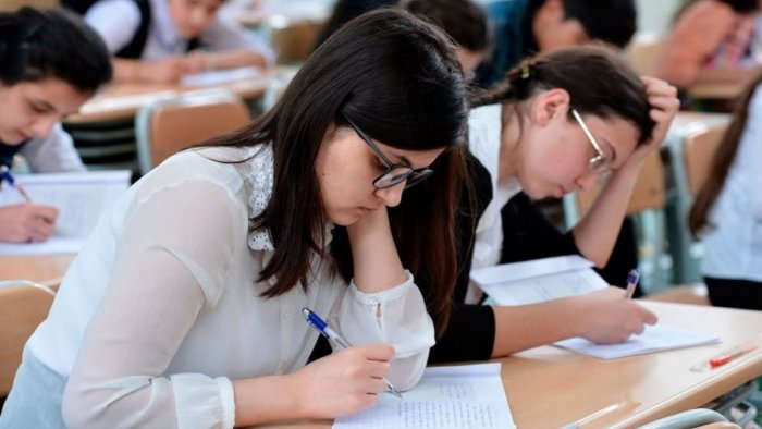 Ötən il Bakıda ümumtəhsil müəssisələrini 28 min 203 şagird bitirib